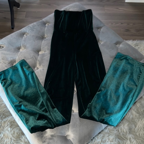 Velvet jumpsuit - Picture 2 of 4
